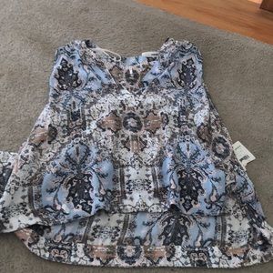 High low crop flowwwy shirt